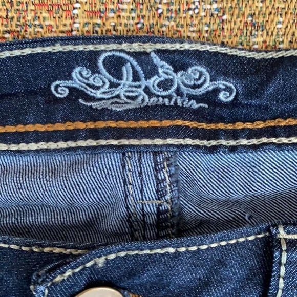 Embellished Pocket Dark Wash Distressed Denim Jeans women 18 - Picture 6 of 13